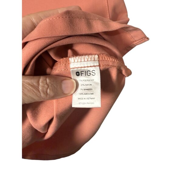 Figs Technical Collection pink Scrub Top M V-Neck Lightweight Catarina - Picture 4 of 6